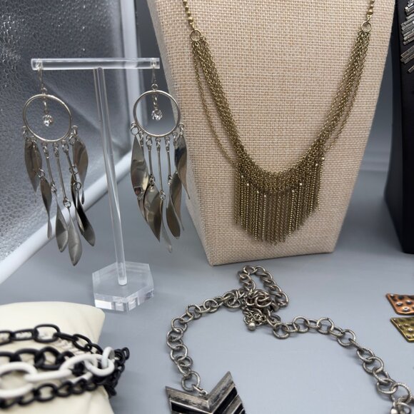 Vintage to Modern Silver & Gold Tone Lot Mixed Metals Jewelry - Picture 3 of 16